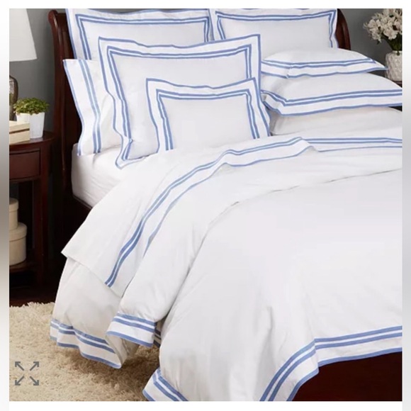 Matouk Meridian Collection Full/Queen azure blue stripe border duvet cover - Picture 1 of 5